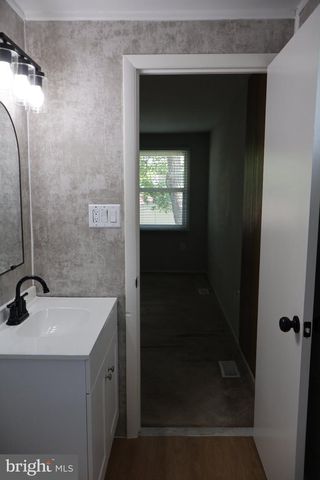 5218 CAROLINE CIR, Waldorf, MD 20601