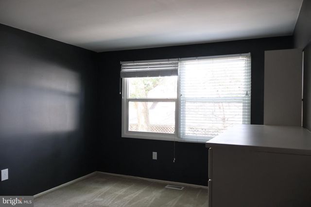 5218 CAROLINE CIR, Waldorf, MD 20601