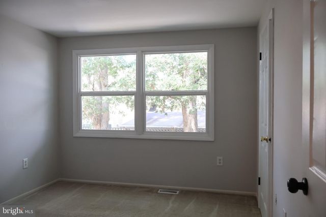 5218 CAROLINE CIR, Waldorf, MD 20601