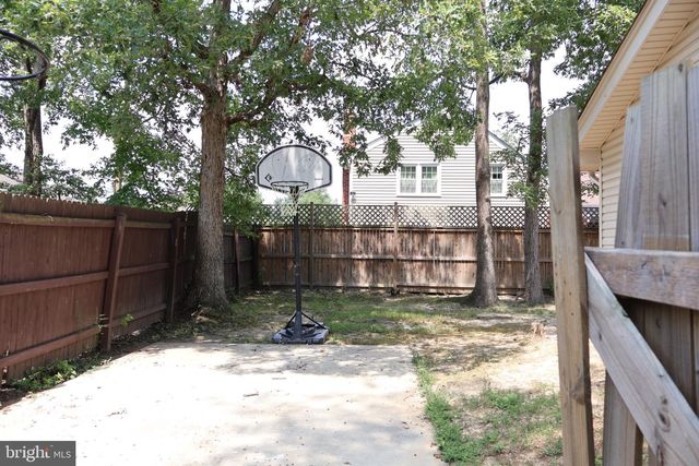 5218 CAROLINE CIR, Waldorf, MD 20601
