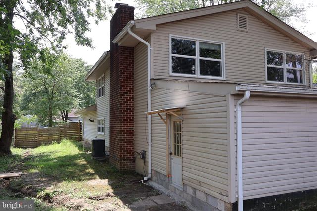 5218 CAROLINE CIR, Waldorf, MD 20601
