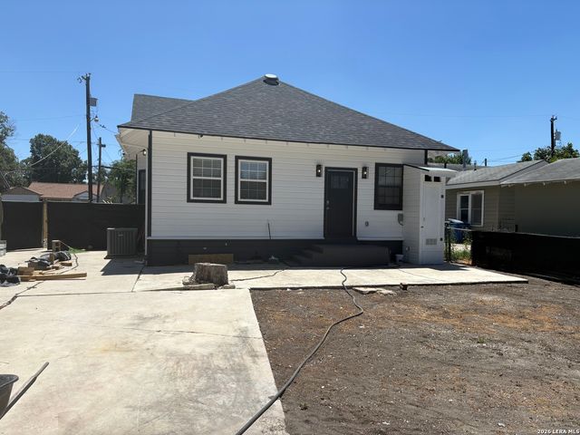 225 Linares, San Antonio, TX 78225