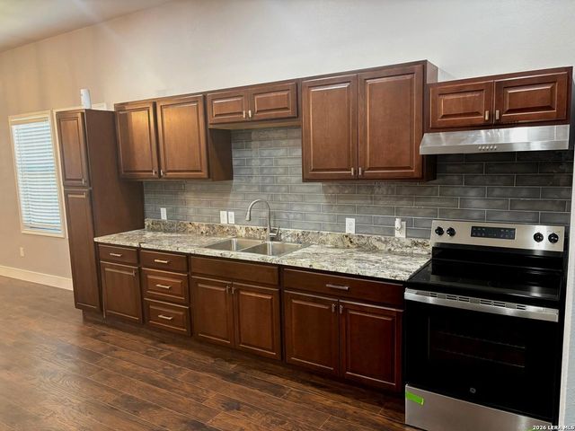 225 Linares, San Antonio, TX 78225