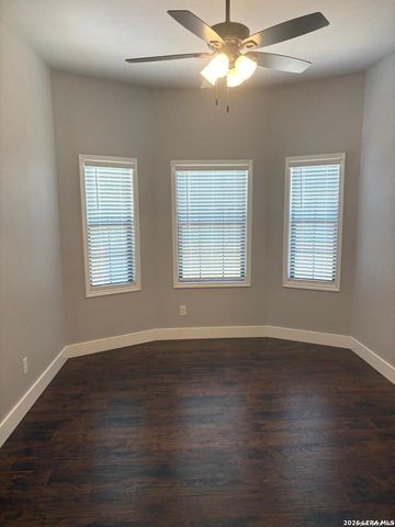 225 Linares, San Antonio, TX 78225