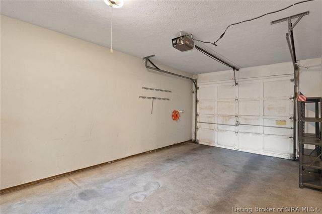409 Huston Drive, Jeffersonville, IN 47130