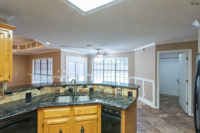 2 BOSQUE CIRCLE, Wichita Falls, TX 76309