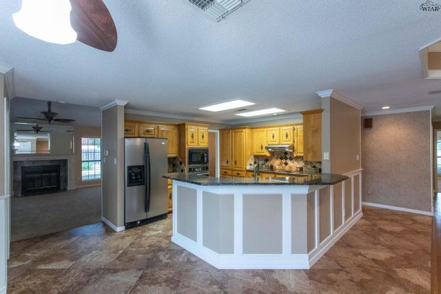 2 BOSQUE CIRCLE, Wichita Falls, TX 76309