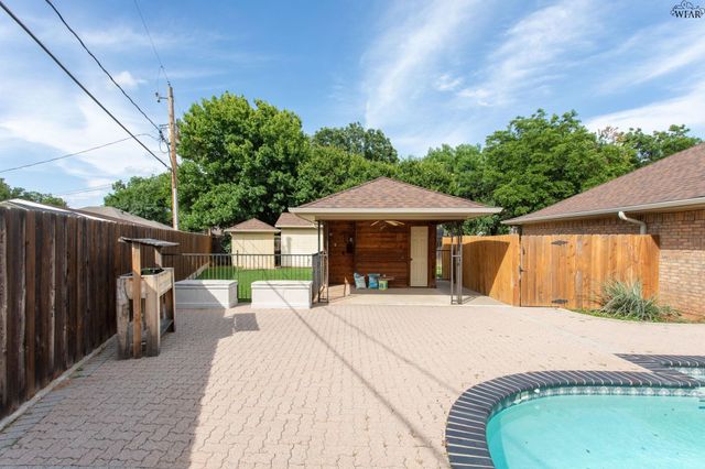 2 BOSQUE CIRCLE, Wichita Falls, TX 76309