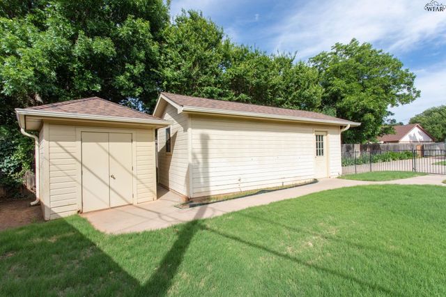 2 BOSQUE CIRCLE, Wichita Falls, TX 76309