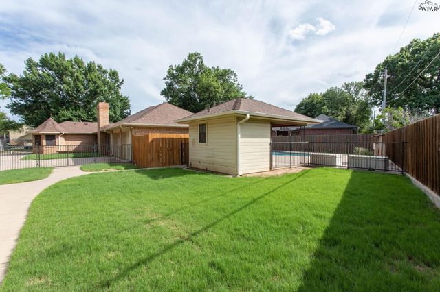2 BOSQUE CIRCLE, Wichita Falls, TX 76309