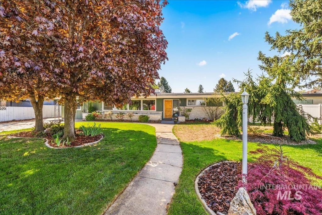3709 W Morris Hill Road, Boise, ID 83706