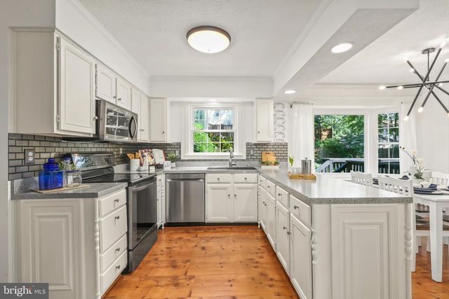 1012 ISABELLA DR, Stafford, VA 22554