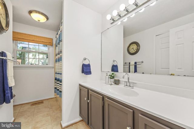 1012 ISABELLA DR, Stafford, VA 22554