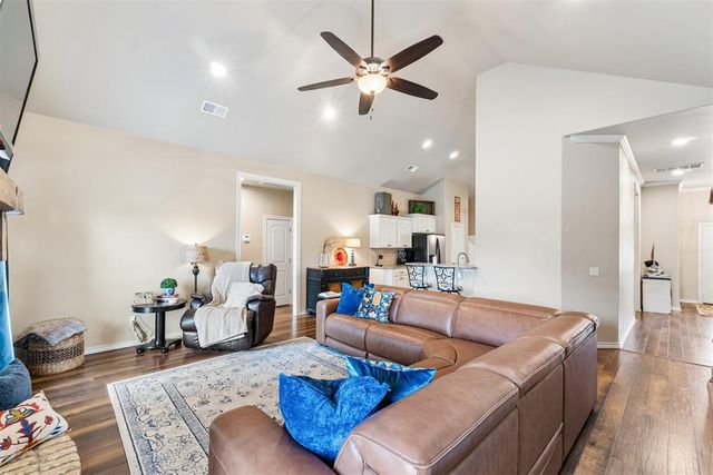 11321 NW 7th Street, Yukon, OK 73099