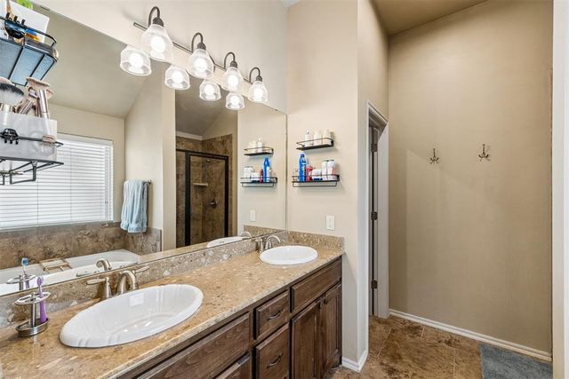 11321 NW 7th Street, Yukon, OK 73099