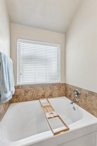 11321 NW 7th Street, Yukon, OK 73099
