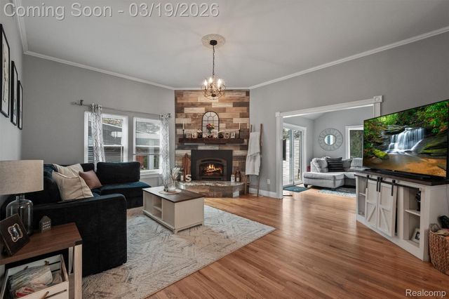 751 Woodleigh Way, Oxford Village, MI 48371