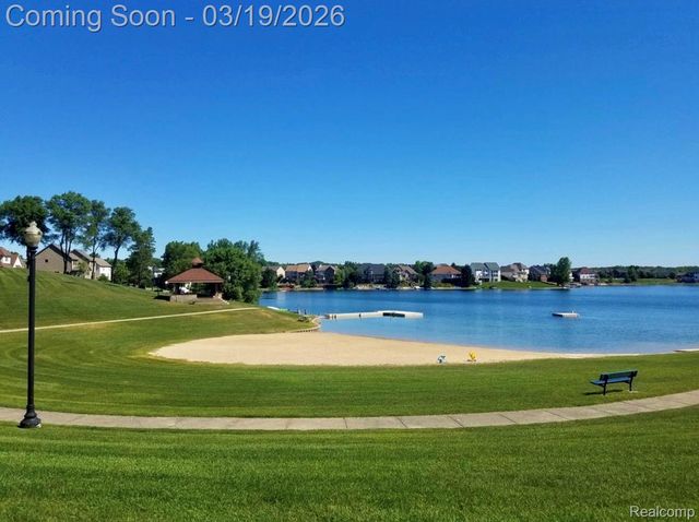 751 Woodleigh Way, Oxford Village, MI 48371