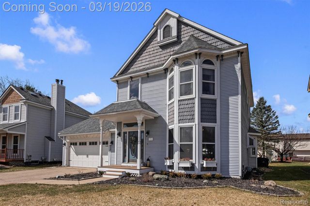 751 Woodleigh Way, Oxford Village, MI 48371