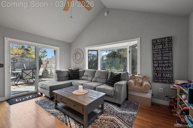 751 Woodleigh Way, Oxford Village, MI 48371