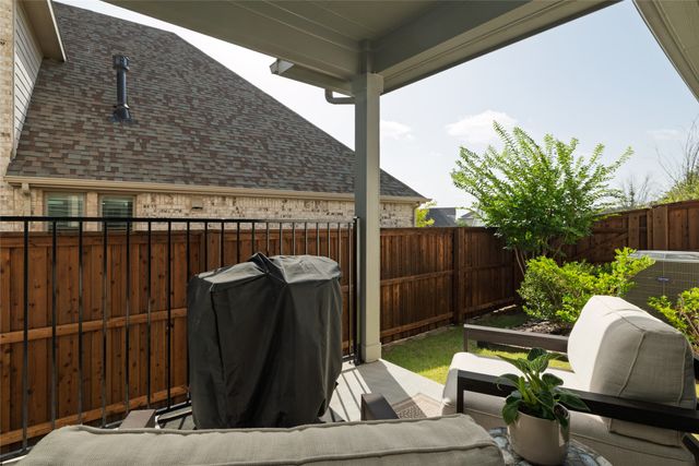 2017 Prairie Holly Lane, Fort Worth, TX 76008