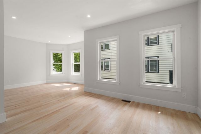 32 Manning St. 1, Medford, MA 02155