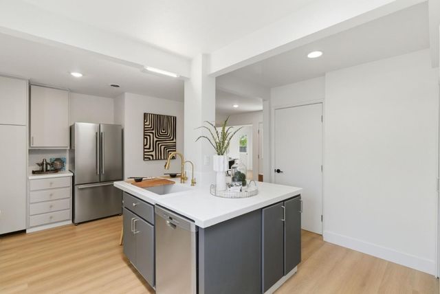 13004 Paseo Presada, Saratoga, CA 95070