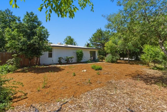13004 Paseo Presada, Saratoga, CA 95070