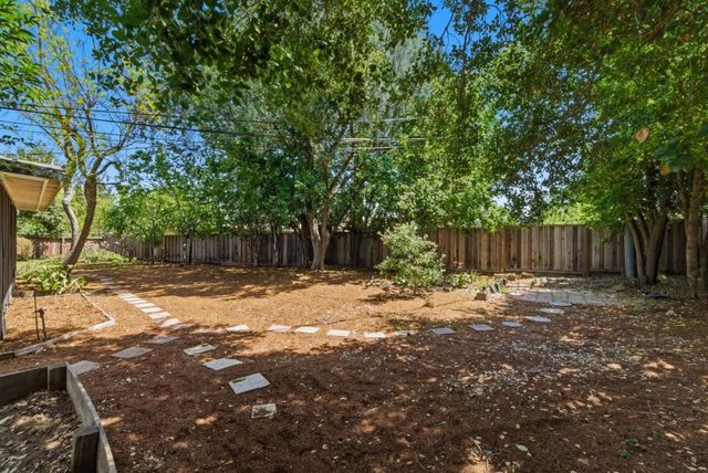 13004 Paseo Presada, Saratoga, CA 95070