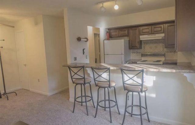 830 Claytor Square, Blacksburg, VA 24060