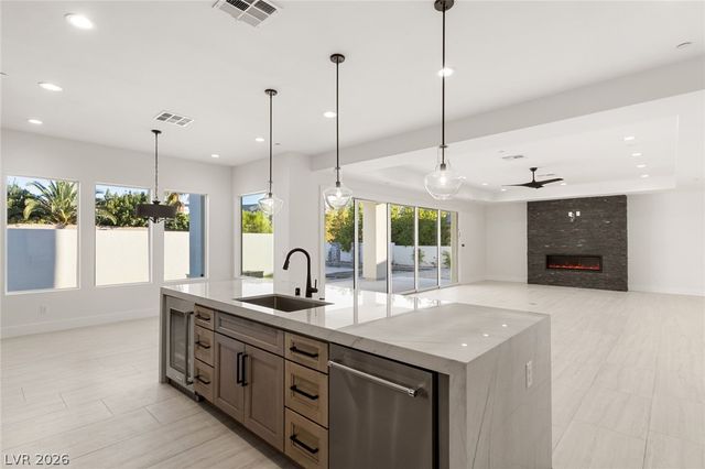 3423 Spanish Winds Court, Las Vegas, NV 89141