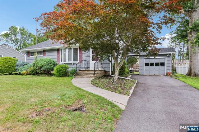 44 Rumana Road, Wayne, NJ 07470