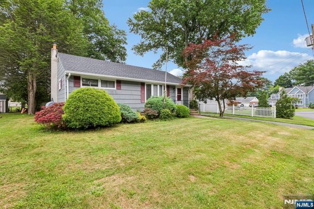 44 Rumana Road, Wayne, NJ 07470