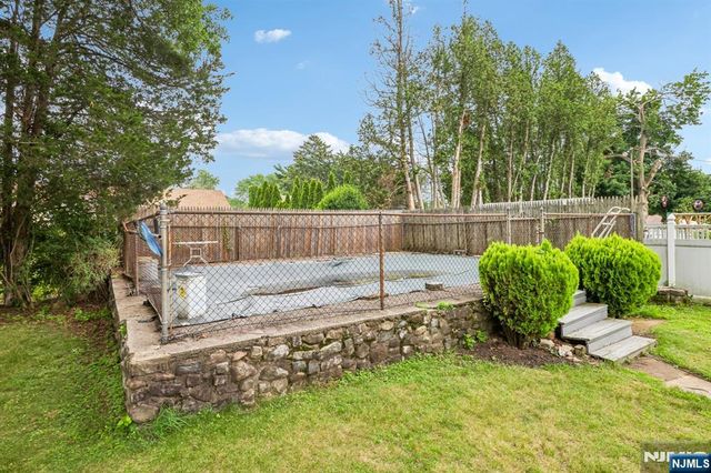 44 Rumana Road, Wayne, NJ 07470