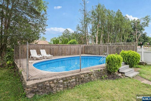 44 Rumana Road, Wayne, NJ 07470
