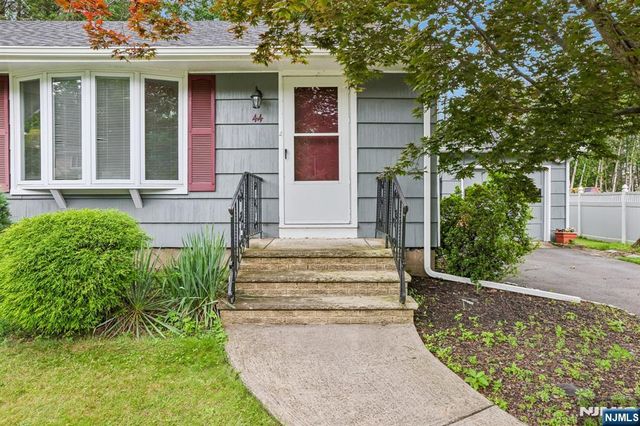 44 Rumana Road, Wayne, NJ 07470