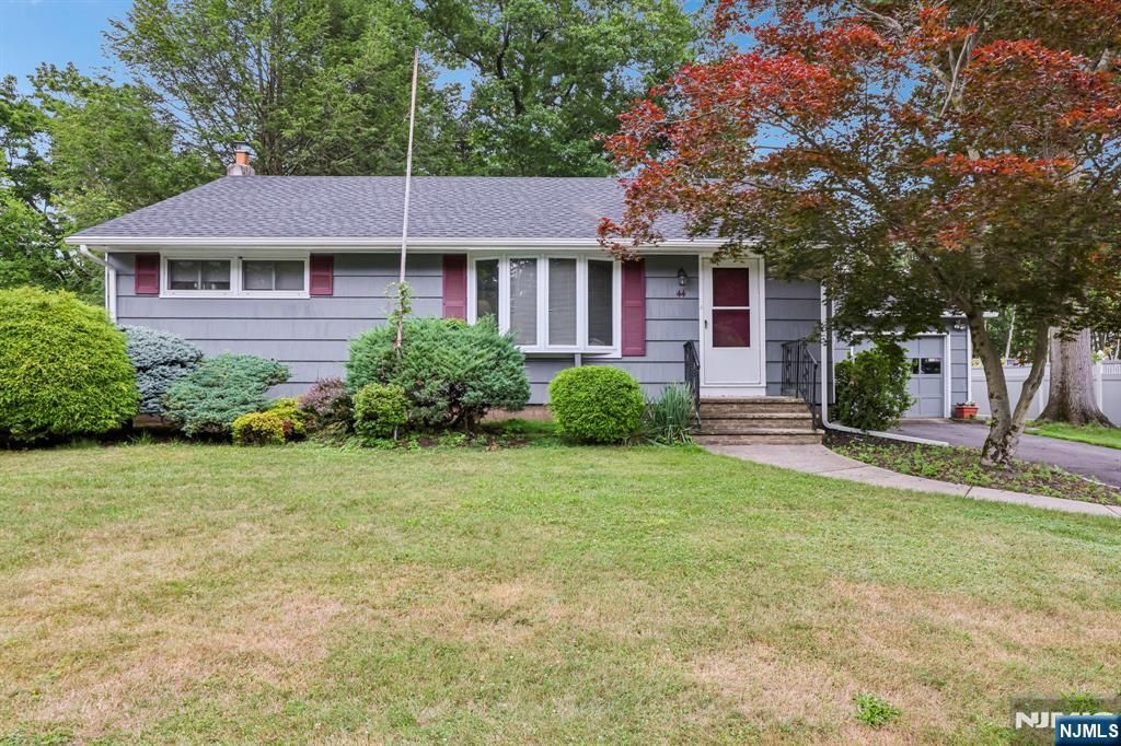 44 Rumana Road, Wayne, NJ 07470