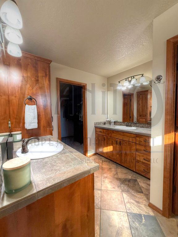 1008 N River Ridge Blvd, Spokane, WA 99224 photo 18