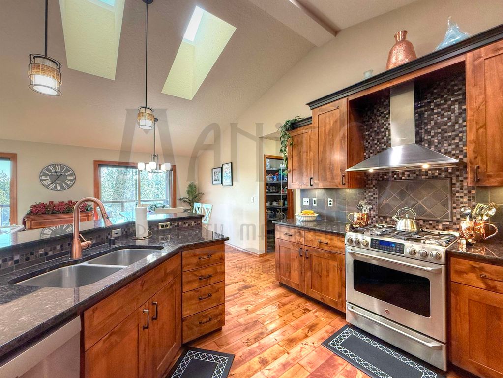 1008 N River Ridge Blvd, Spokane, WA 99224 photo 7