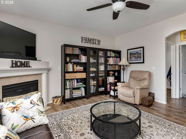 1903 N 5TH Way, Ridgefield, WA 98642