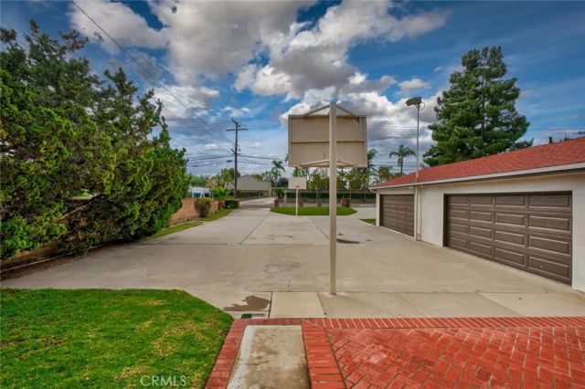 17751 Buena Vista Avenue, Yorba Linda, CA 92886