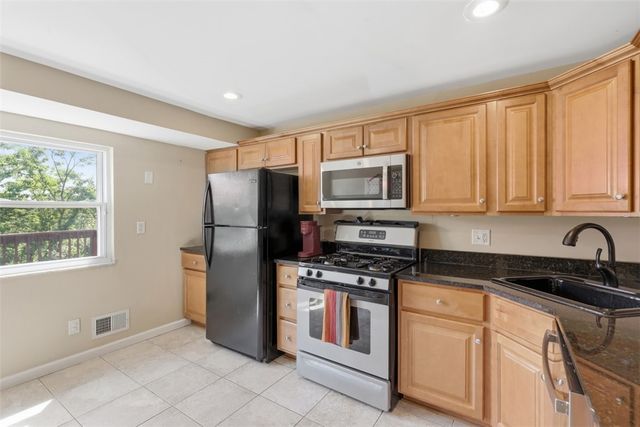 218 Briaridge Dr, Wilkins Twp, PA 15145