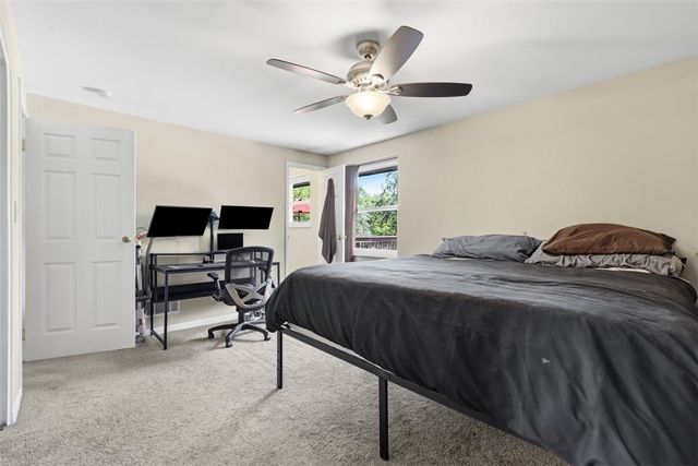 218 Briaridge Dr, Wilkins Twp, PA 15145