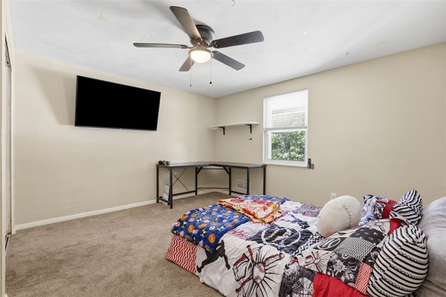 218 Briaridge Dr, Wilkins Twp, PA 15145