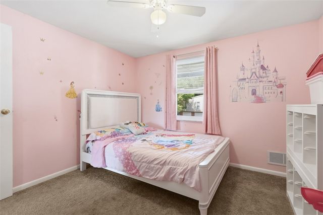 218 Briaridge Dr, Wilkins Twp, PA 15145