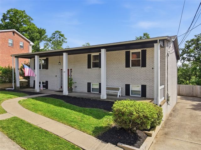 218 Briaridge Dr, Wilkins Twp, PA 15145