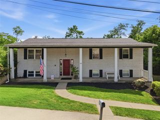 218 Briaridge Dr, Wilkins Twp, PA 15145