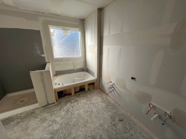 557 Waterford Park Boulevard, Weatherford, TX 76087