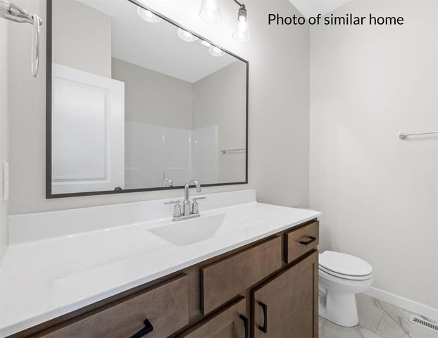 7515 Country Brook Drive NW, Cedar Rapids, IA 52405