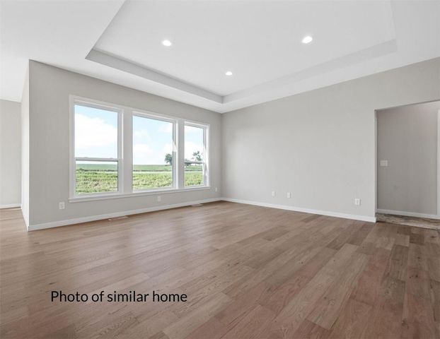 7515 Country Brook Drive NW, Cedar Rapids, IA 52405